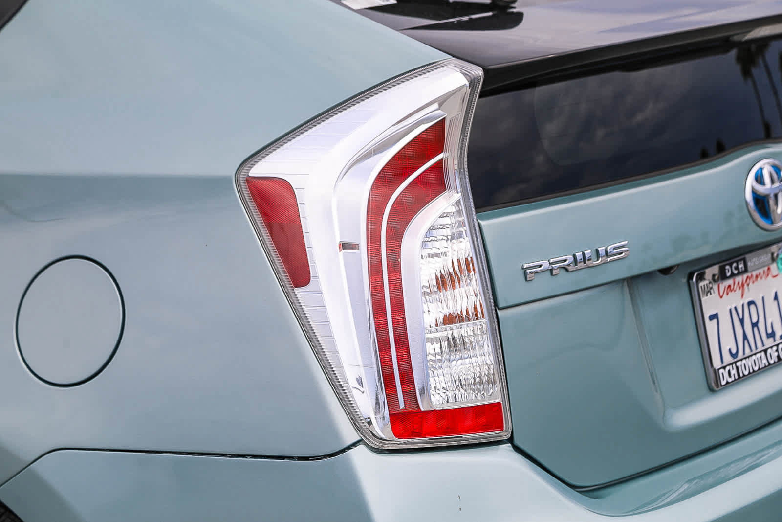 Used 2015 Toyota Prius Three FWD image 9