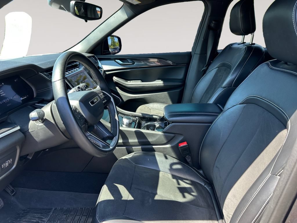 Used 2022 Jeep Grand Cherokee L Laredo AWD/4WD image 9
