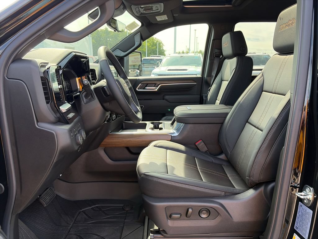 New 2026 Chevrolet Silverado 3500 High Country w/ High Country Premium Package AWD/4WD image 14