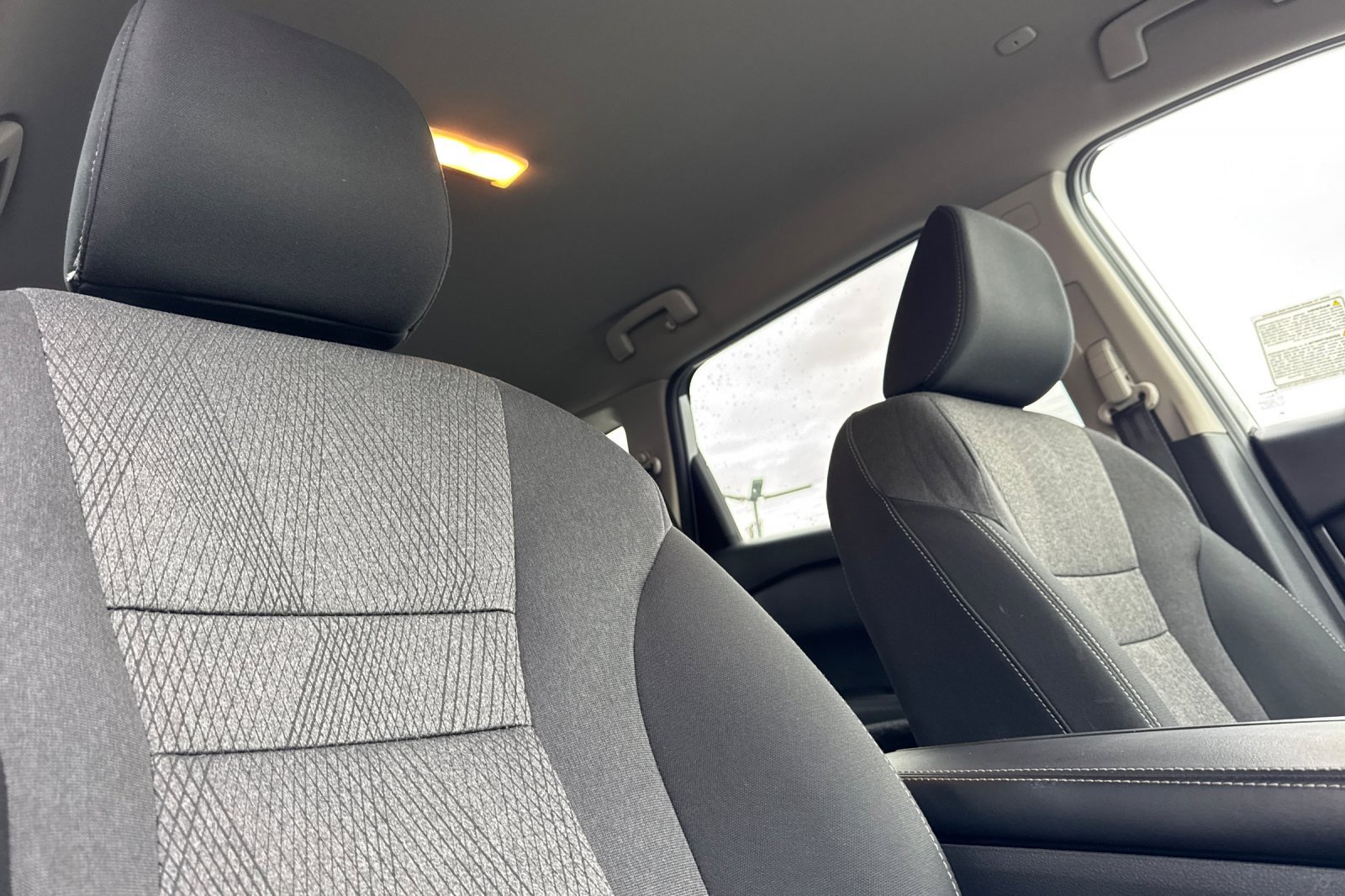 Used 2024 Nissan Rogue SV image 17