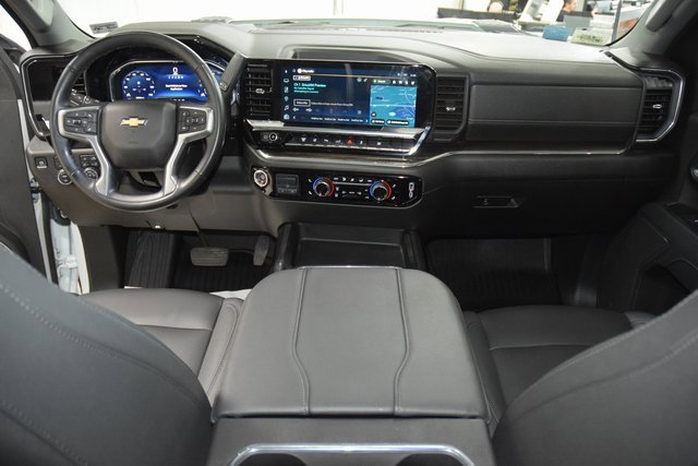 Used 2025 Chevrolet Silverado 3500 LT w/ All Star Edition image 28