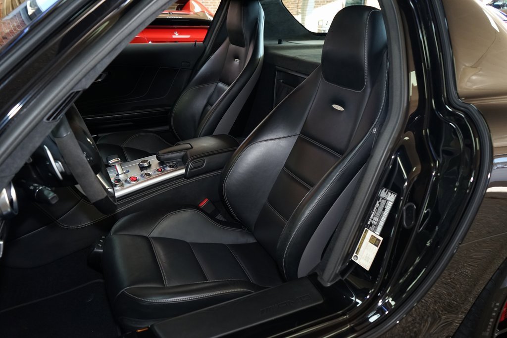 Used 2011 Mercedes-Benz SLS AMG Coupe image 13