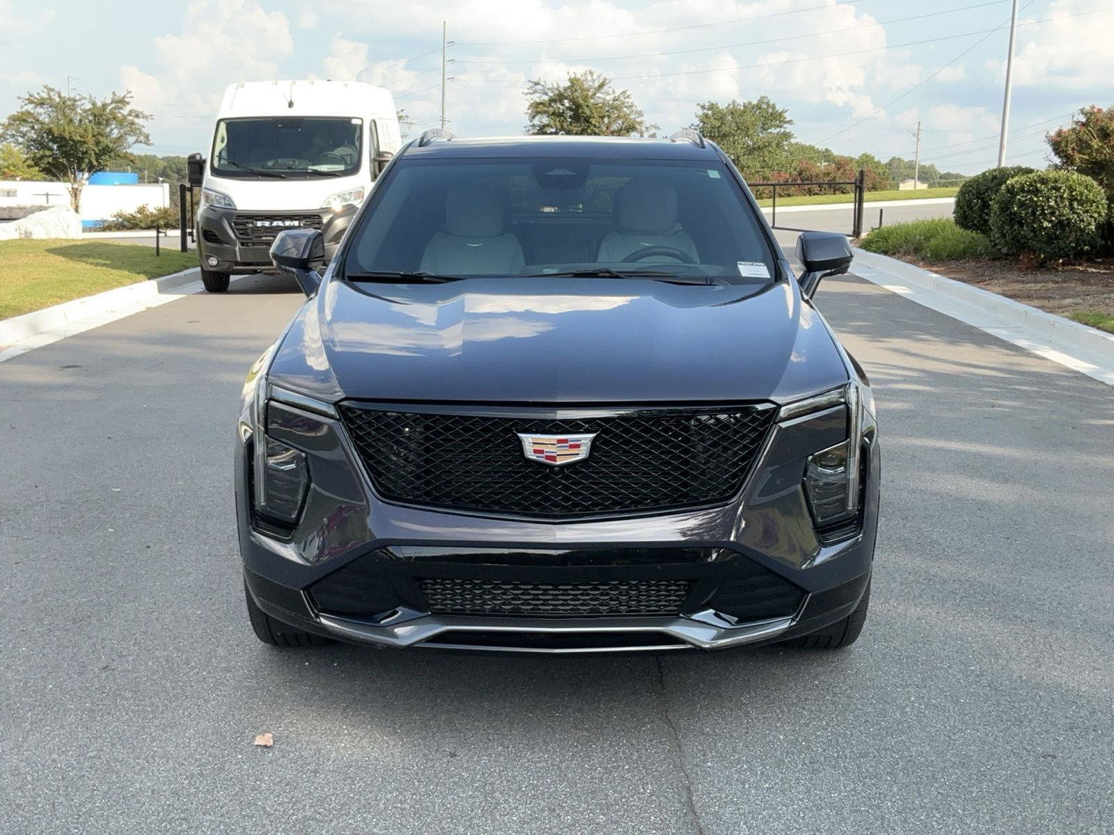 Used 2025 Cadillac XT4 Sport FWD image 8