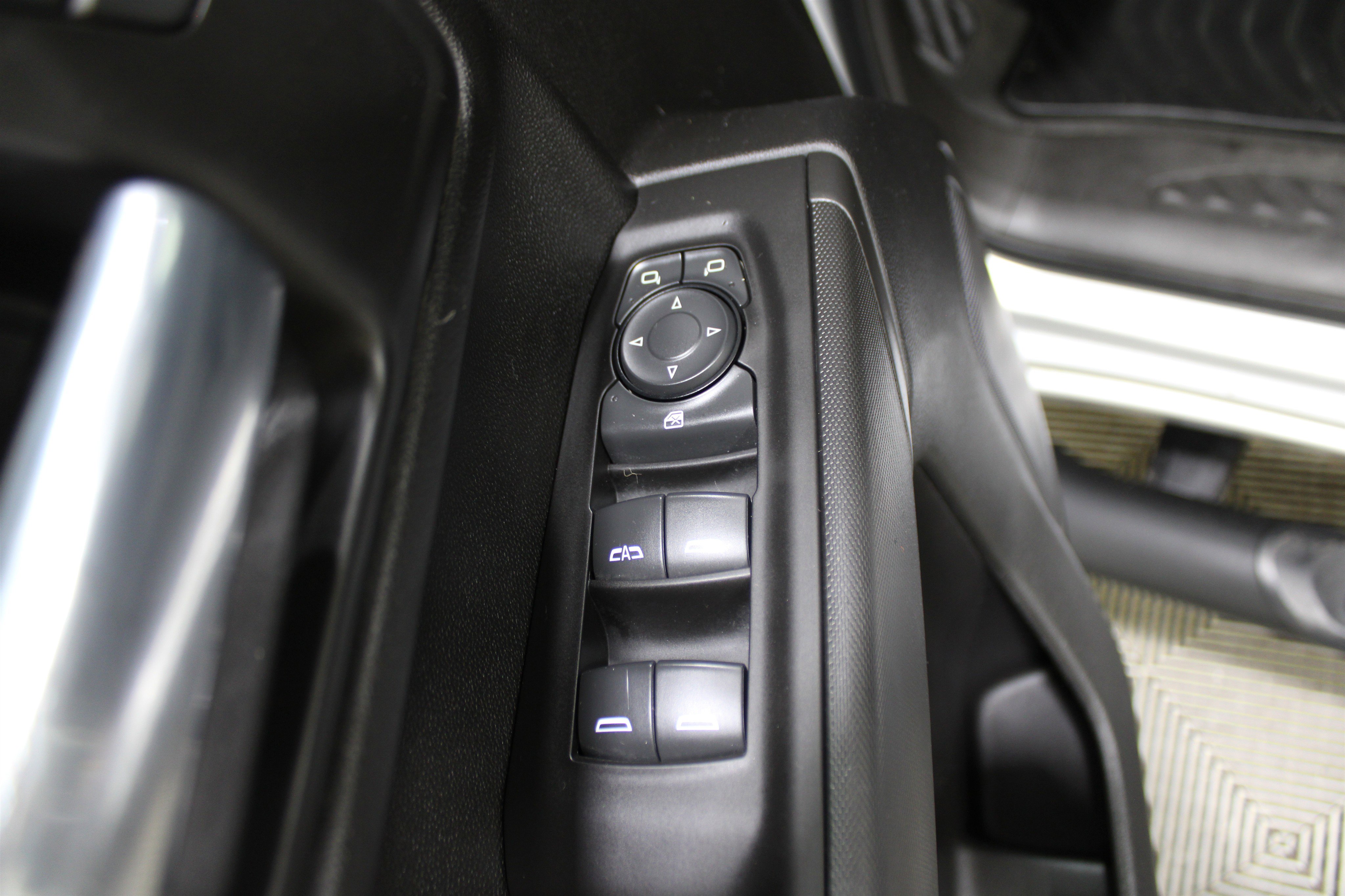 Used 2021 Chevrolet Silverado 1500 Custom w/ Rally Edition image 6