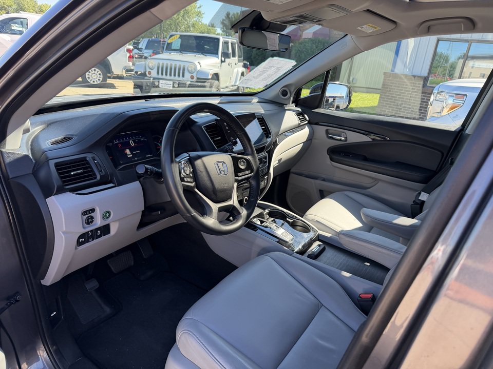 Used 2019 Honda Pilot Touring image 12