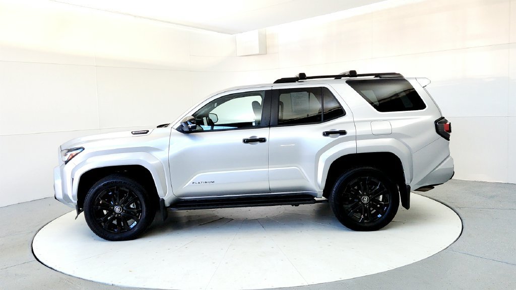 Certified 2025 Toyota 4Runner Platinum AWD/4WD image 3