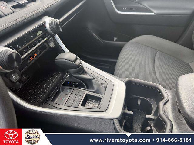 Certified 2025 Toyota RAV4 LE AWD/4WD image 23