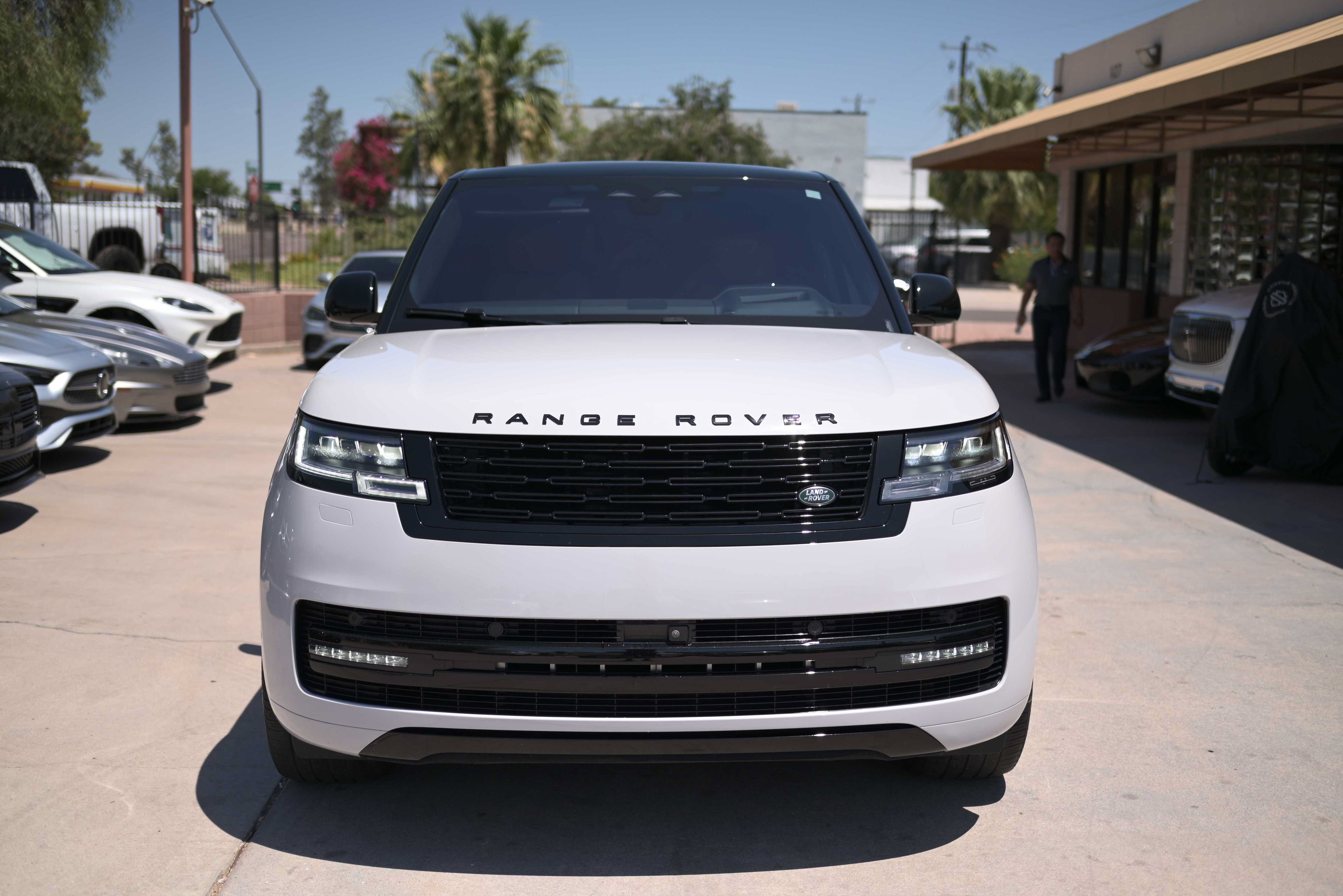 Used 2023 Land Rover Range Rover Long Wheelbase Autobiography AWD/4WD image 2