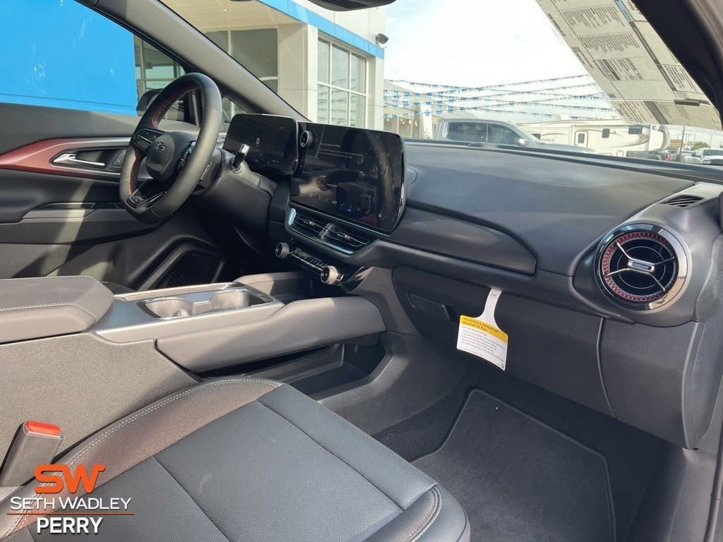 New 2025 Chevrolet Equinox EV RS image 13