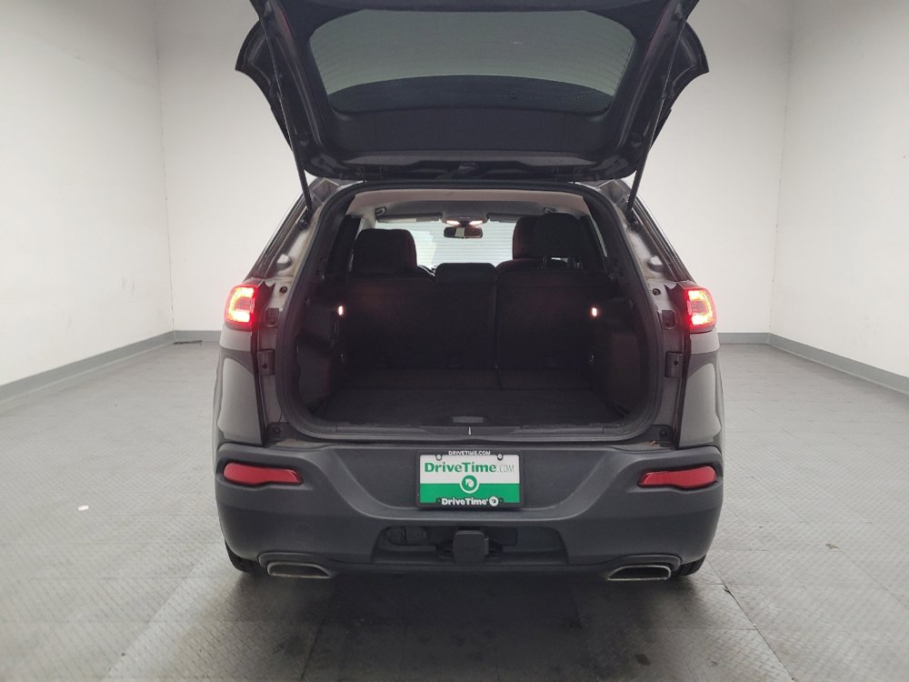 Used 2016 Jeep Cherokee Latitude w/ Trailer Tow Group image 29