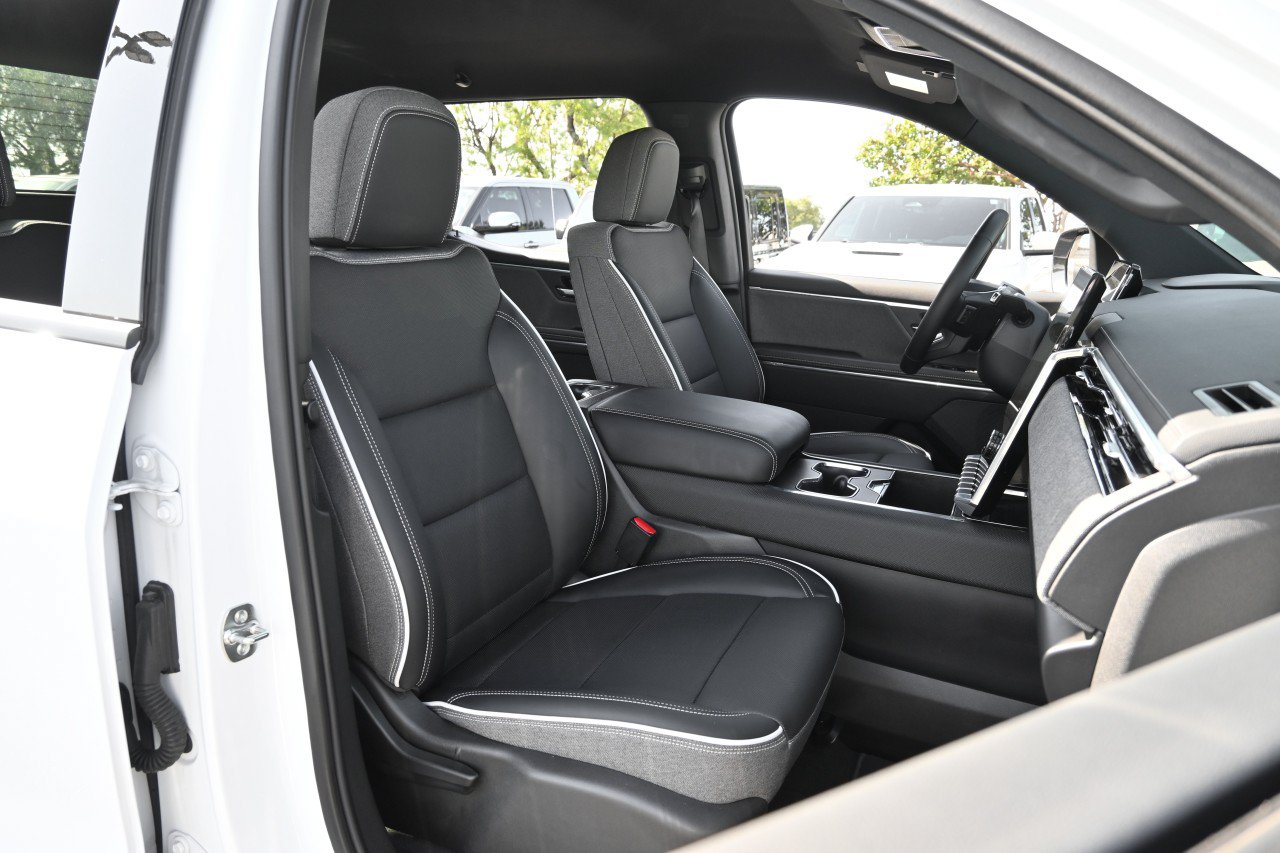 New 2026 GMC Sierra EV Elevation AWD/4WD image 25