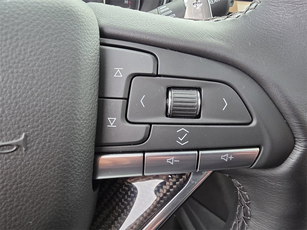 Used 2023 Cadillac XT6 Sport w/ Technology Package image 28