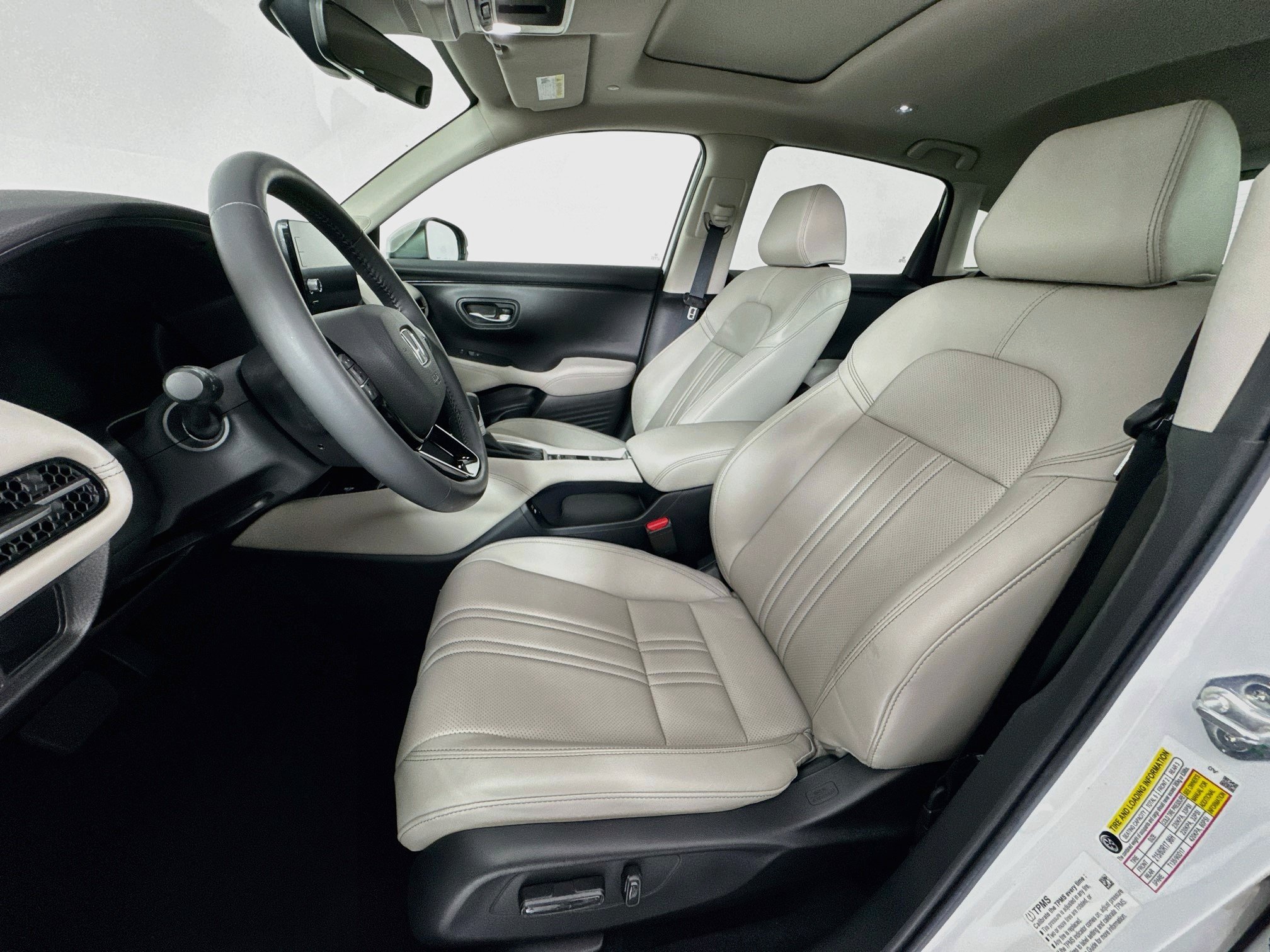 Certified 2024 Honda HR-V EX-L image 20