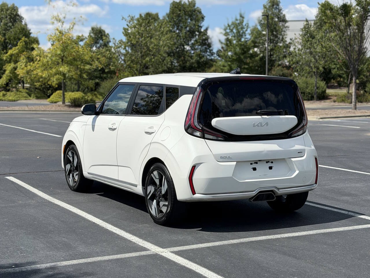 Used 2023 Kia Soul GT-Line w/ GT-Line Technology Package FWD image 5
