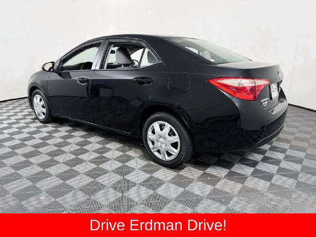 Used 2018 Toyota Corolla LE FWD image 21