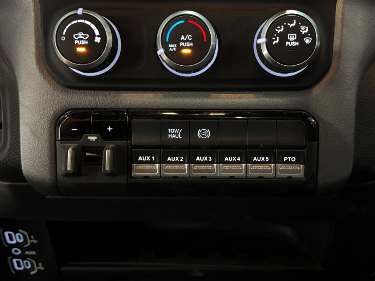 Used 2023 RAM 3500 SLT w/ Quick Order Package 2YG SLT image 10