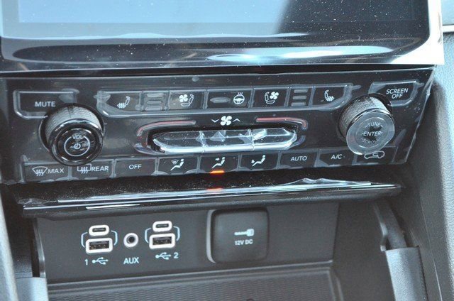 New 2025 Jeep Grand Cherokee Limited w/ Luxury Tech Group II image 26