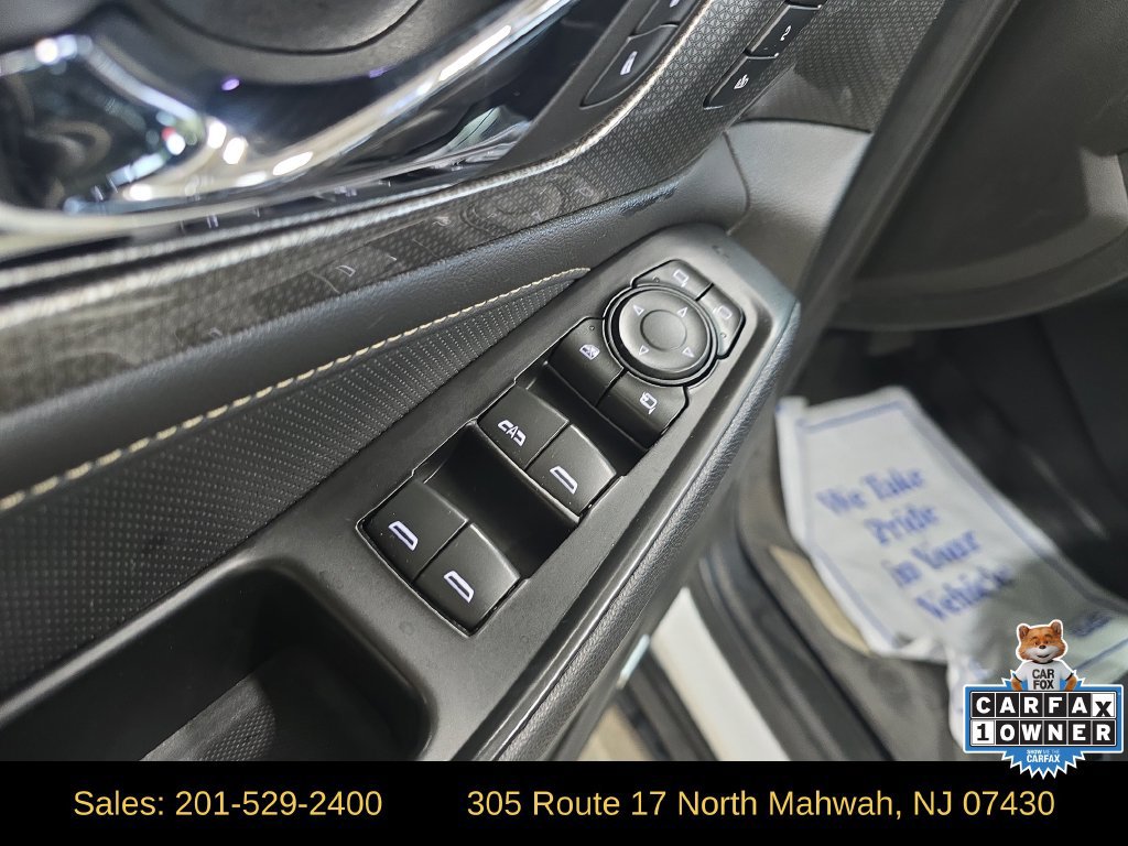 Used 2023 Chevrolet Traverse Premier w/ Redline Edition AWD/4WD image 8