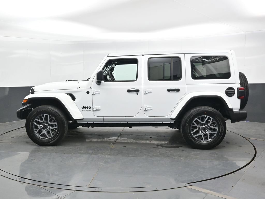 Used 2025 Jeep Wrangler Unlimited Sahara AWD/4WD image 8
