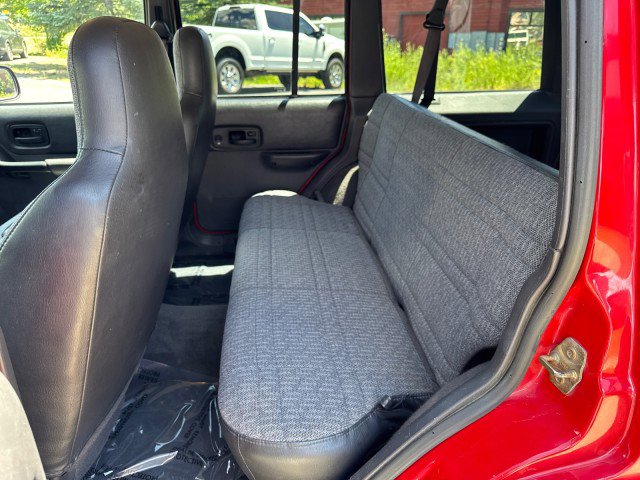 Used 2001 Jeep Cherokee Sport image 23