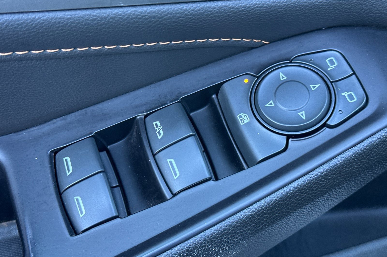 Used 2020 Chevrolet Traverse RS image 13