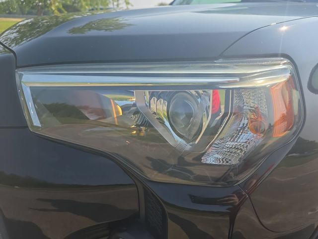 Used 2020 Toyota 4Runner SR5 RWD image 30