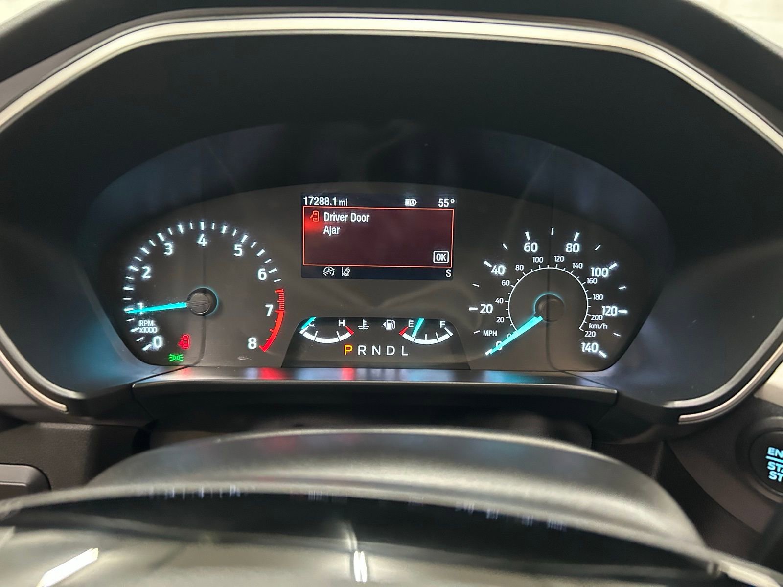 Used 2022 Ford Escape SE w/ SE Sport Appearance Package image 16