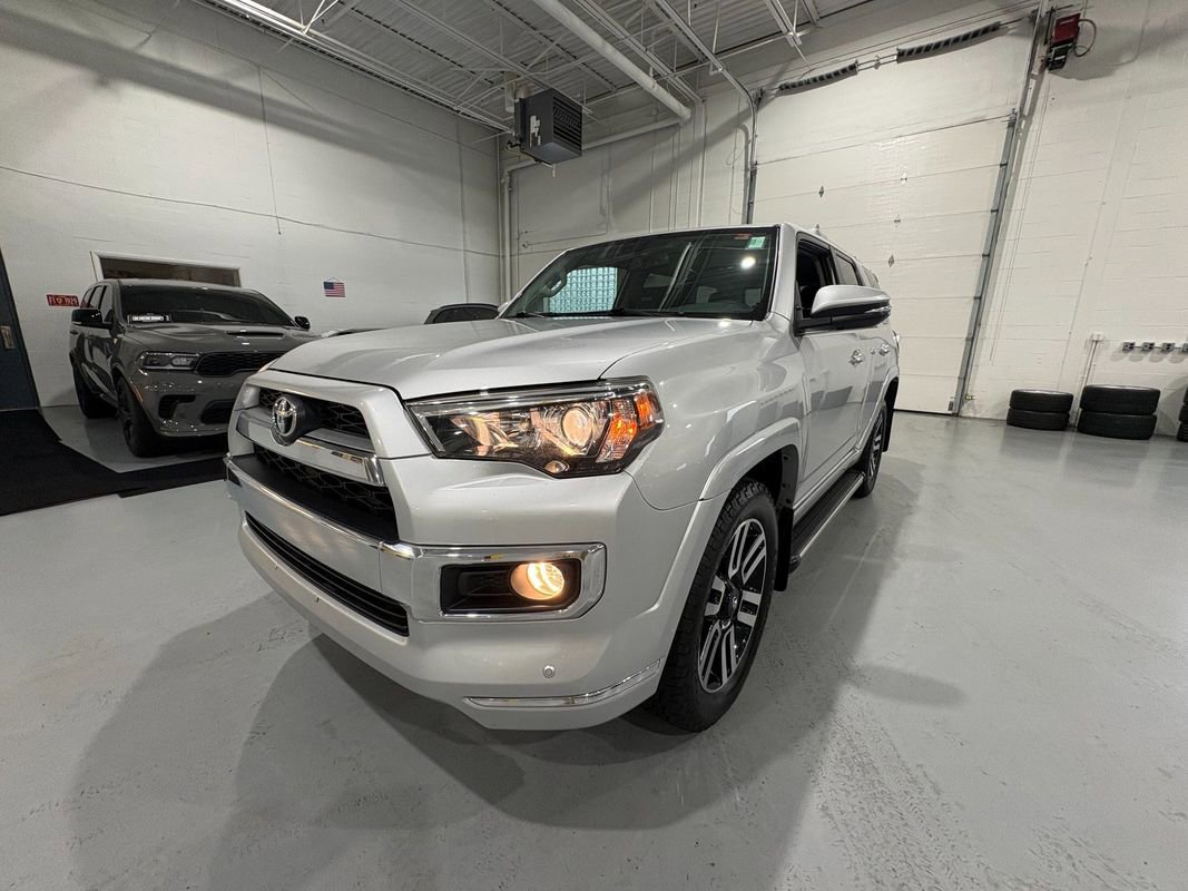 Used 2017 Toyota 4Runner Limited w/ Four Season Floor Mat Package image 57