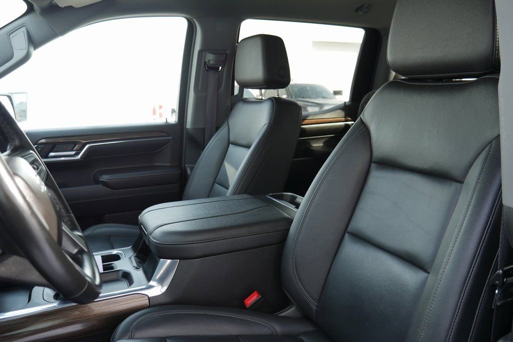 Used 2024 Chevrolet Silverado 1500 LT Trail Boss image 9