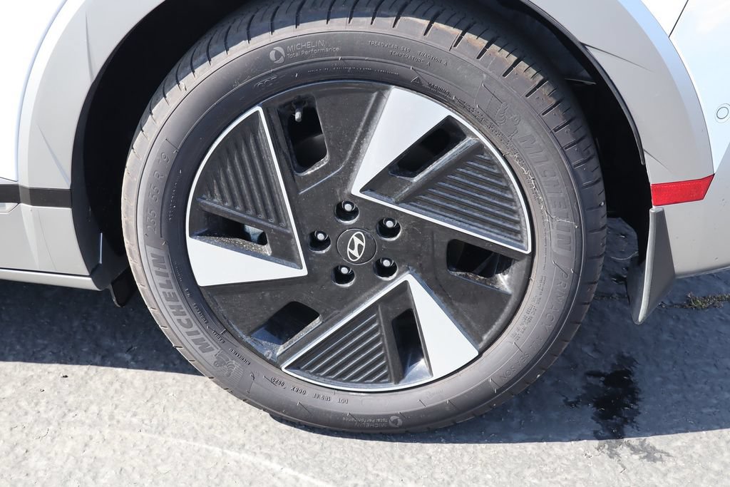 Used 2025 Hyundai Ioniq 5 Limited RWD image 13