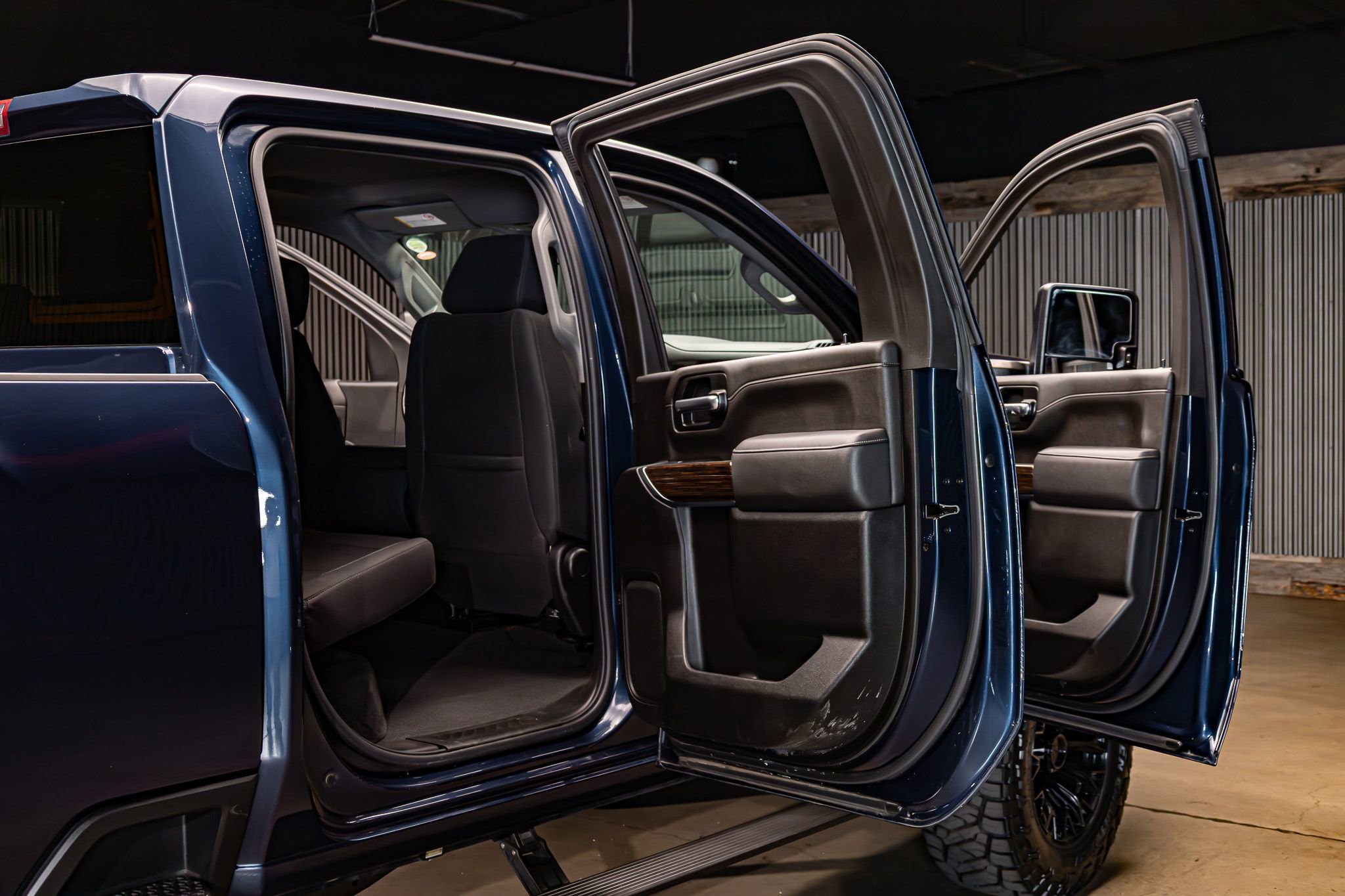 Used 2022 GMC Sierra 2500 SLE w/ SLE Convenience Package image 31