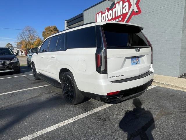 Used 2022 Cadillac Escalade ESV Sport Platinum w/ LPO, ONYX Package image 7