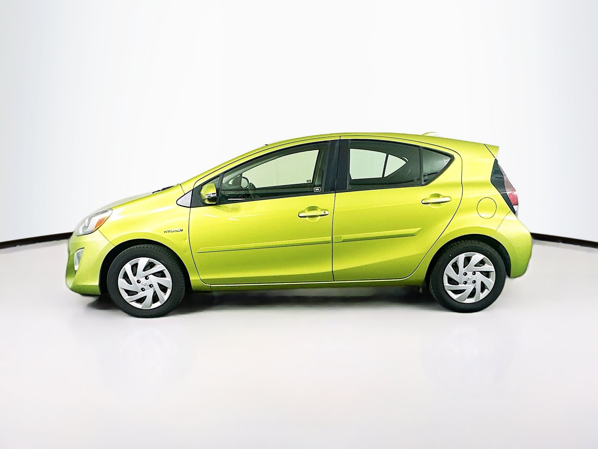 Used 2015 Toyota Prius C Two FWD image 4