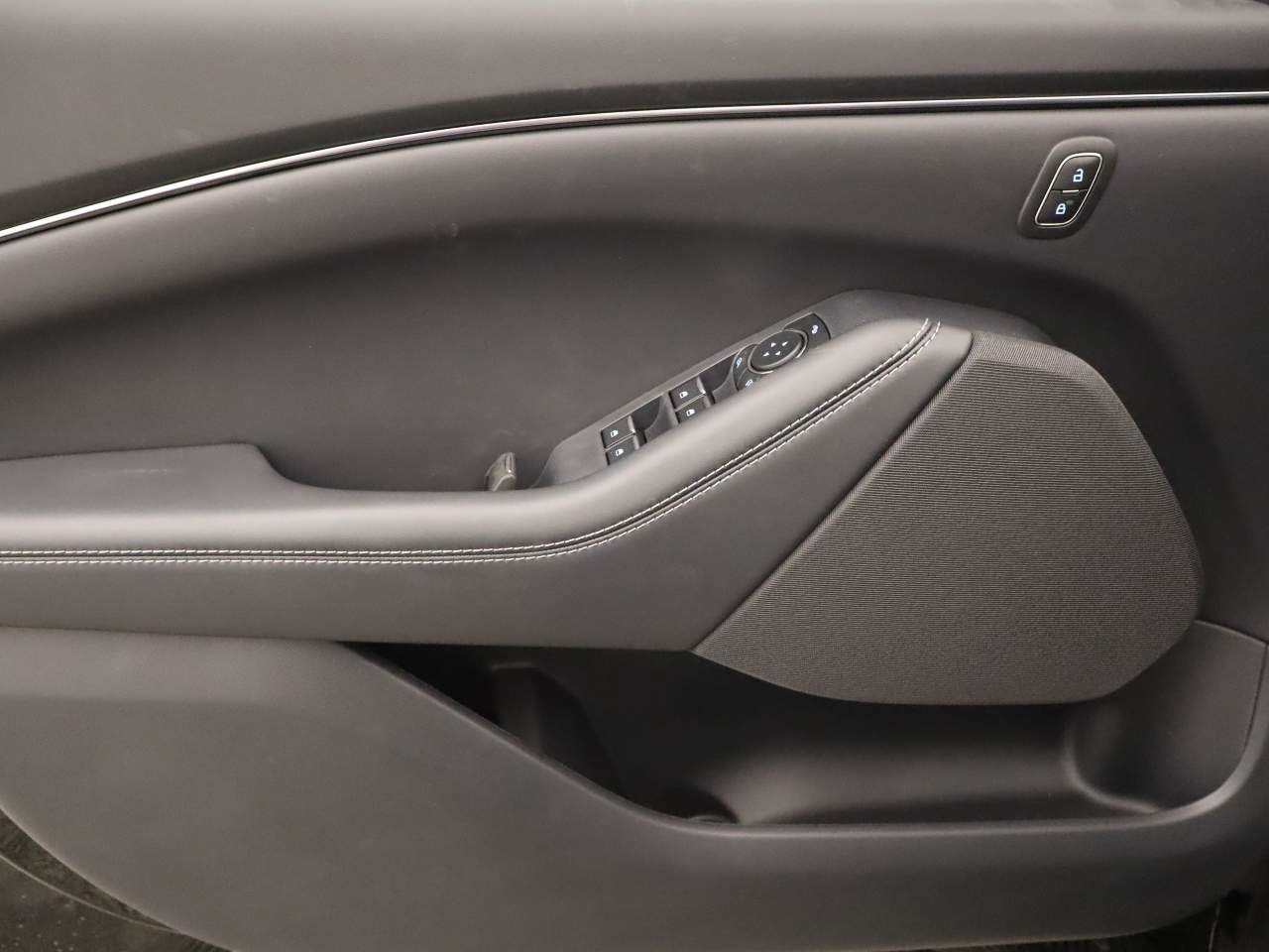 New 2026 Ford Mustang Mach-E Select w/ Technology Package RWD image 18