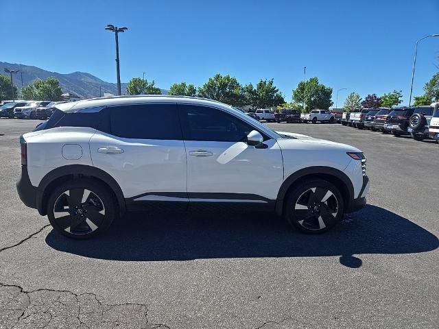 Certified 2025 Nissan Kicks SR w/ SR Premium Package AWD/4WD image 4