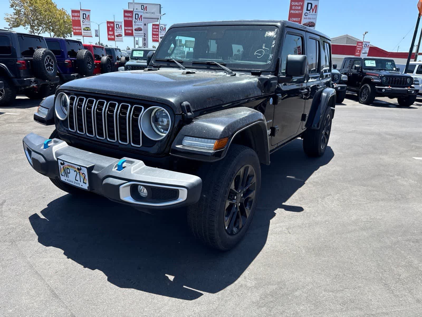 Used 2024 Jeep Wrangler Unlimited Sahara AWD/4WD image 2