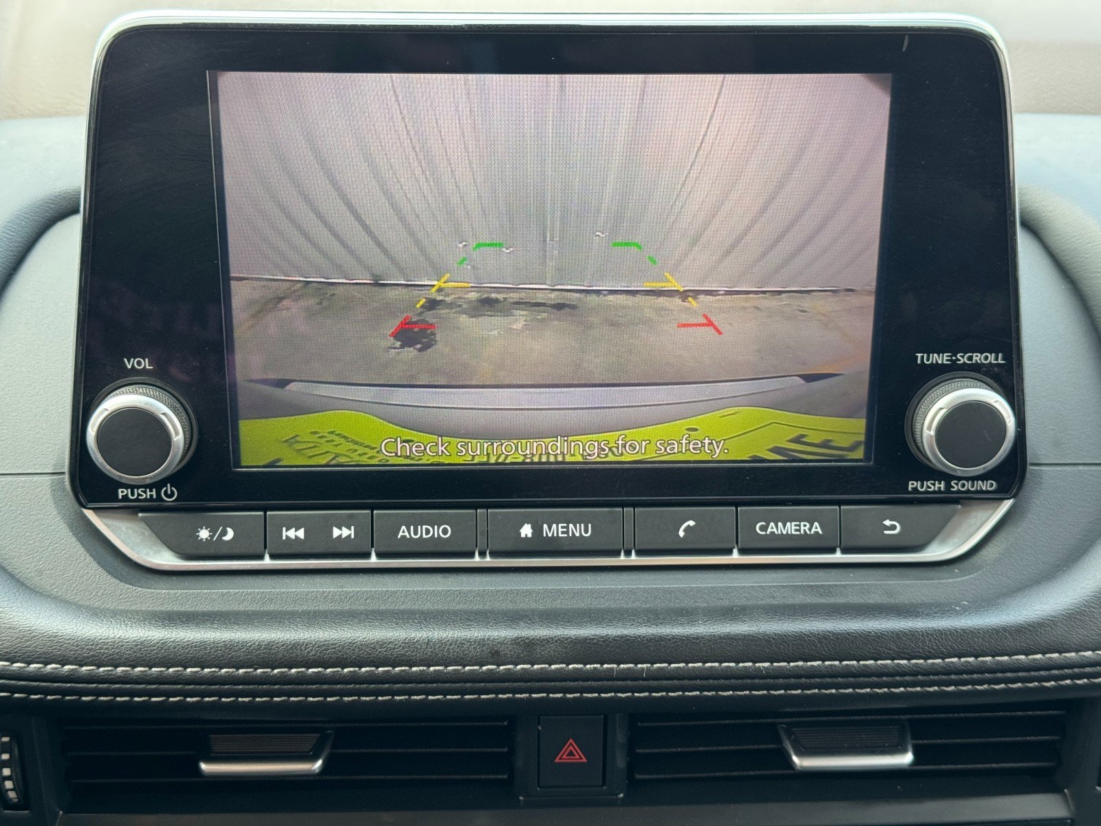 Used 2023 Nissan Rogue SV image 24