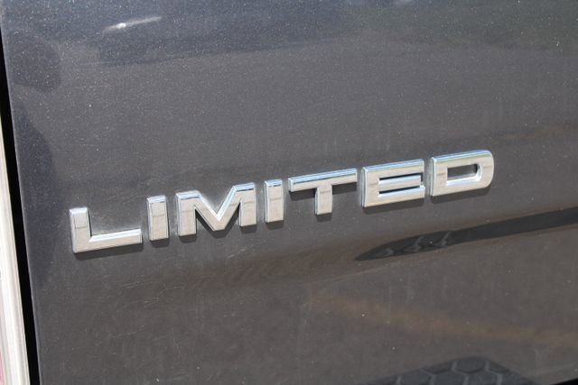 Used 2015 RAM 3500 Laramie Longhorn AWD/4WD image 18