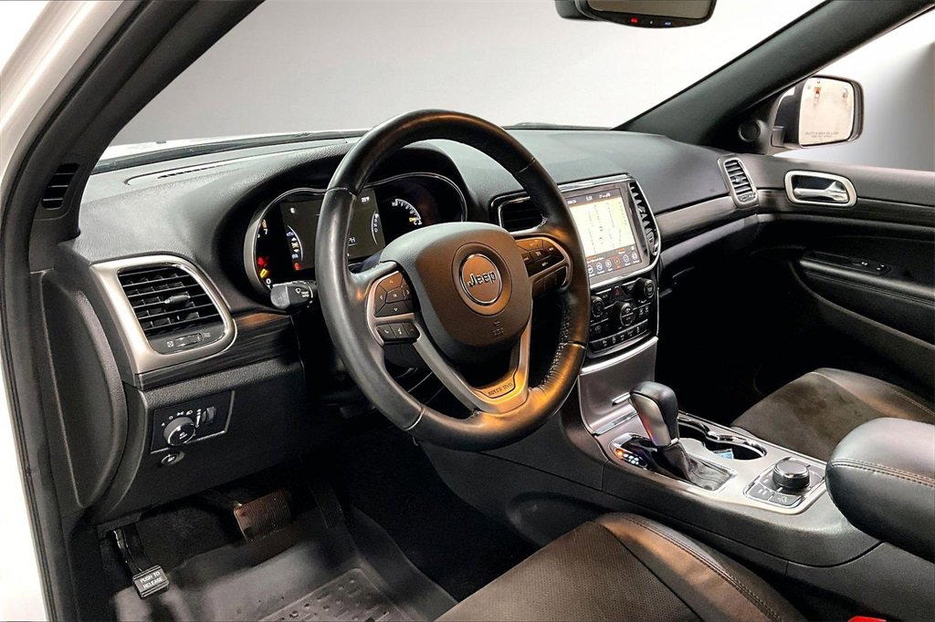 Used 2022 Jeep Grand Cherokee Laredo X image 18