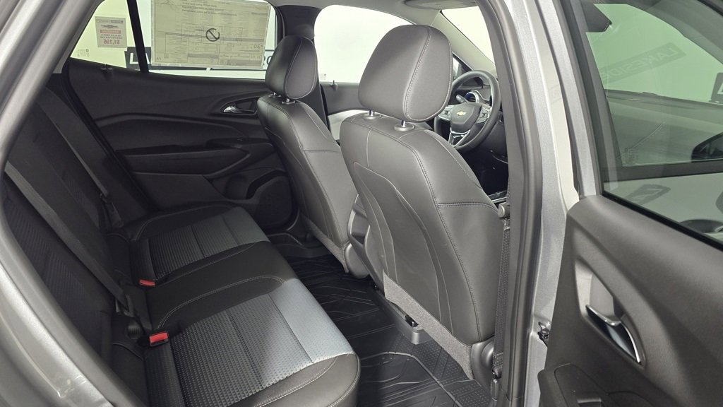 New 2025 Chevrolet Trax LT w/ Driver Confidence Package image 12