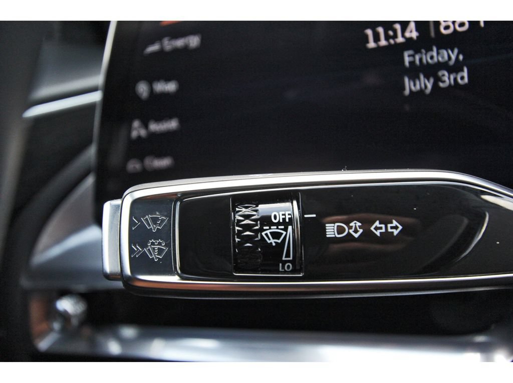 Used 2024 Cadillac Lyriq Sport RWD image 17