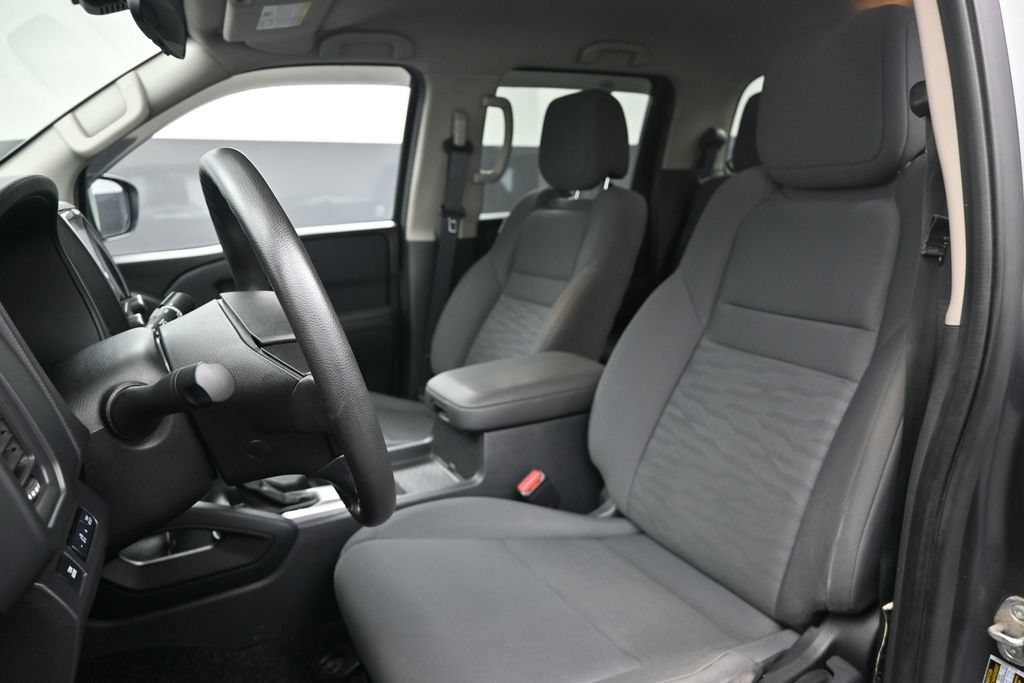 Used 2022 Nissan Frontier S w/ Technology Package AWD/4WD image 19