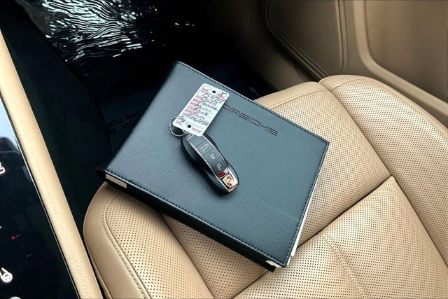 Used 2022 Porsche Macan image 35