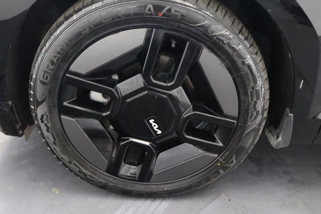 Used 2024 Kia EV9 GT-Line AWD/4WD image 14