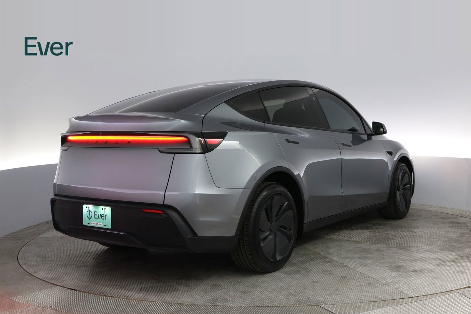 Used 2026 Tesla Model Y 2WD image 3