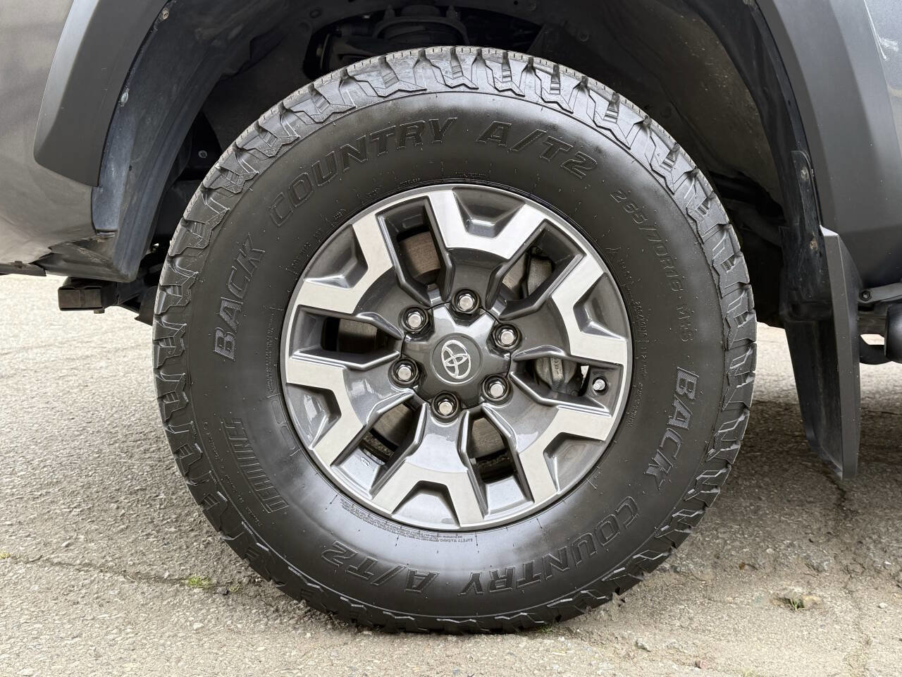 Used 2020 Toyota Tacoma TRD Off-Road w/ Blackout Package image 15