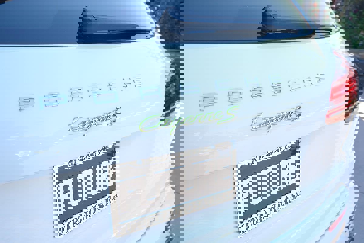 Used 2017 Porsche Cayenne S image 60