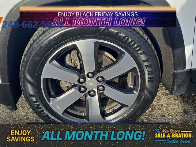 Used 2023 Chevrolet Traverse LT w/ LT Premium Package image 9