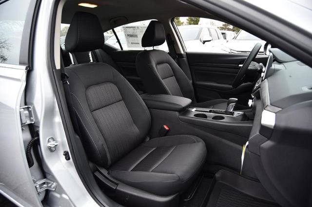 New 2025 Nissan Altima 2.5 SV image 20