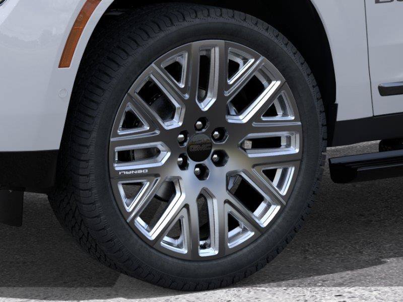 New 2026 GMC Yukon Denali Ultimate w/ LPO, Floor Liner Package AWD/4WD image 12